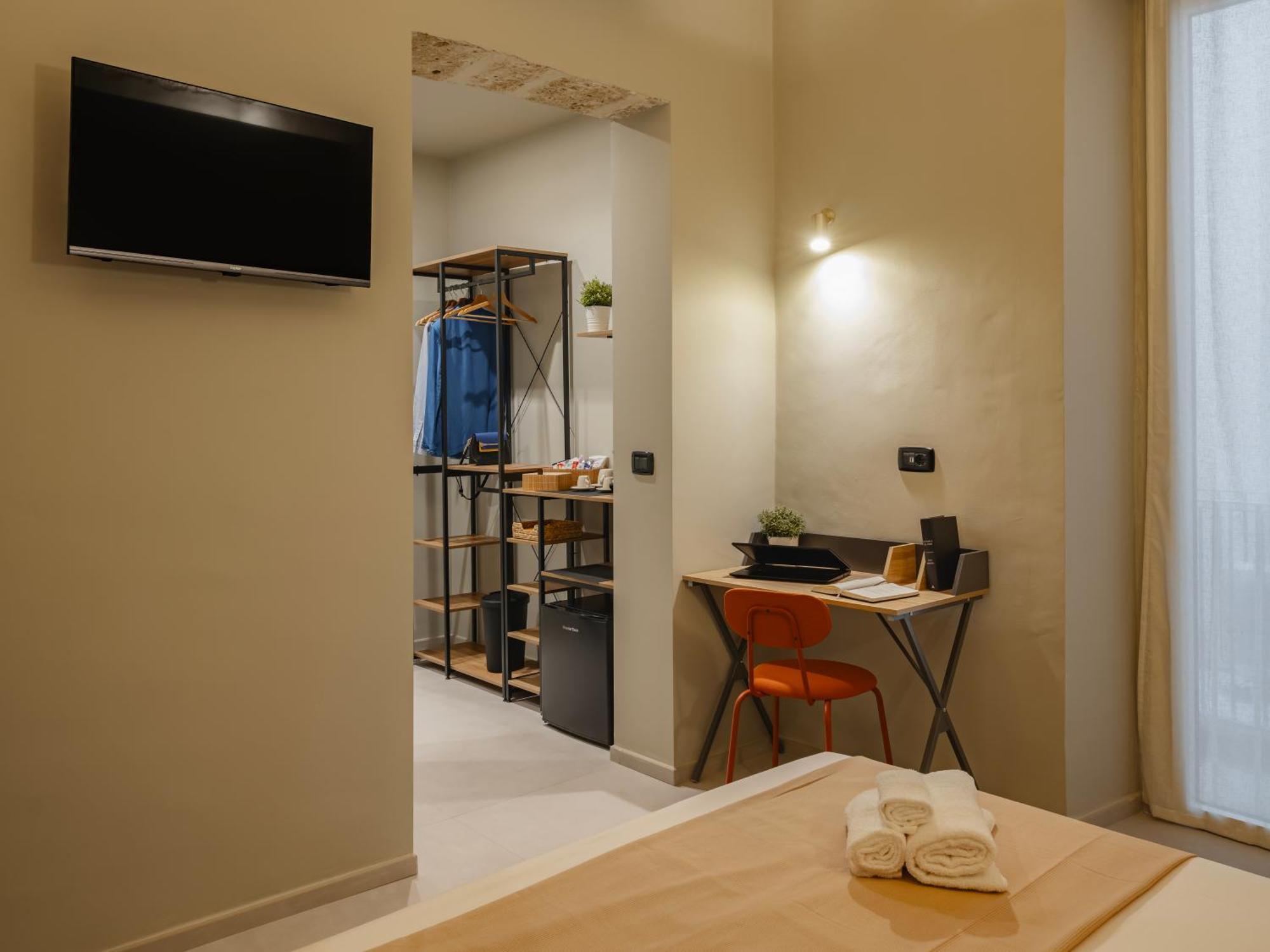 Almica24 Hotell Bari Exteriör bild