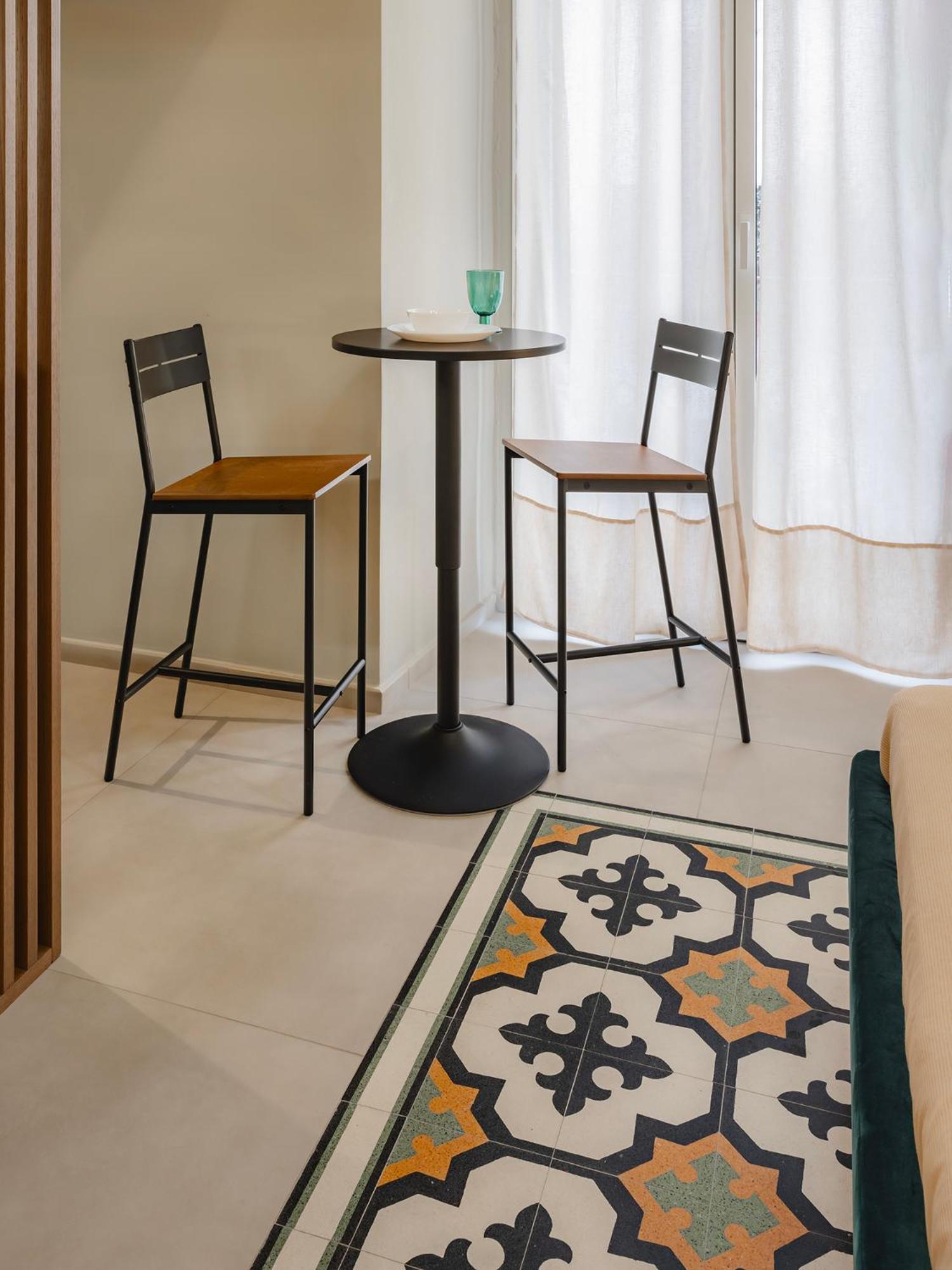 Almica24 Hotell Bari Exteriör bild
