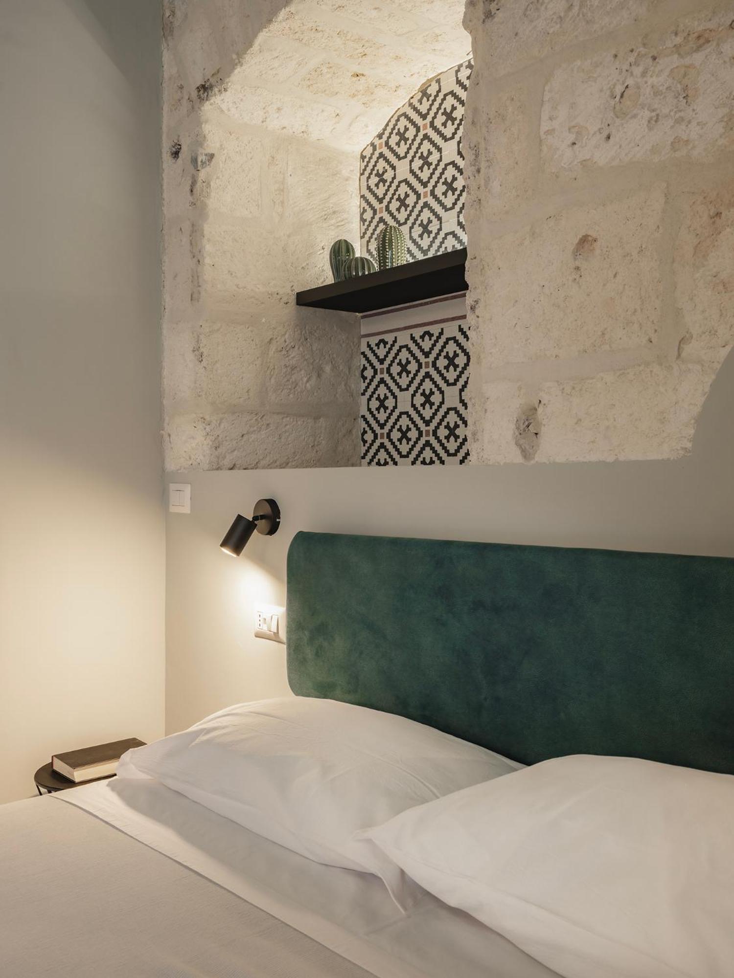 Almica24 Hotell Bari Exteriör bild