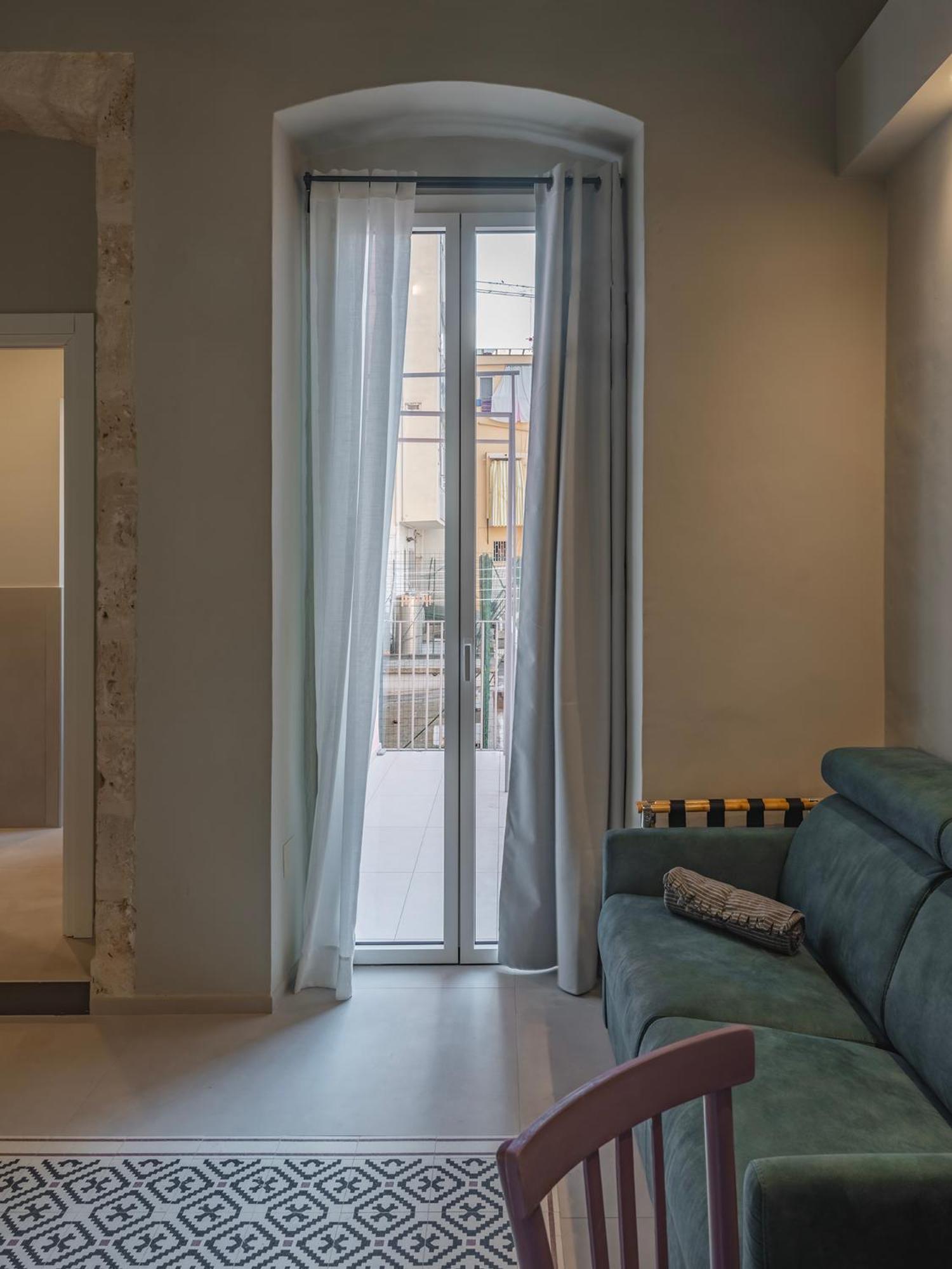 Almica24 Hotell Bari Exteriör bild